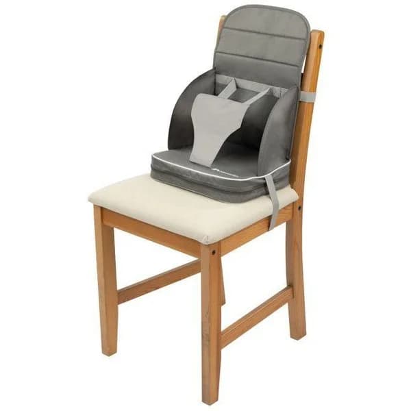 Asiento elevador Travel Booster gris BEBE CONFORT Travel Booster es un asiento elevador plegable que puedes usar en todas las sillas. 2 correas de sujeción para mayor seguridad. Arnés de 3 puntos. Cómodo asiento de espuma. Plegable en una maleta fácil de llevar.Para niños que se mantengan solos, de 6 meses a 3 años, hasta los 15 kg. EN 16120:2012 - 1 ud - Imagen del producto en Findit