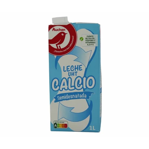AUCHAN Leche semidesnatada de vaca, enriquecida con calcio 1 l. Producto Alcampo - 1 l - Imagen del producto en Findit