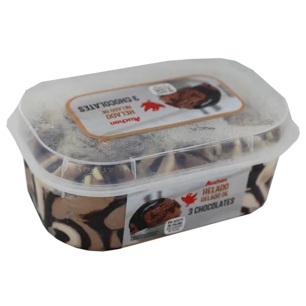 AUCHAN Tarrina de helado de chocolate con salsa sabor chocolate y trocitos de chocolate con leche y blanco 900 ml. Producto Alcampo - 0.9 l - Imagen del producto en Findit
