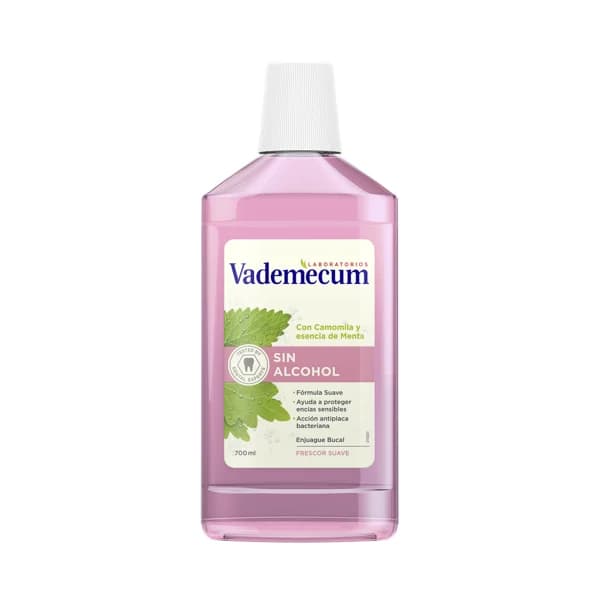 VADEMECUM Enjuague bucal sin alcohol, con camomila y esencia de menta VADEMECUM 700 ml. - 0.7 l - Imagen del producto en Findit